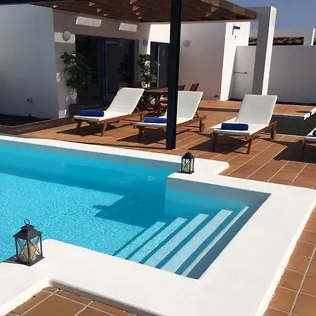 Miramar A5 Heated Pool Wifi Air Conditioning Beautiful Views Villa